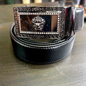 Men belt 
Fashionable